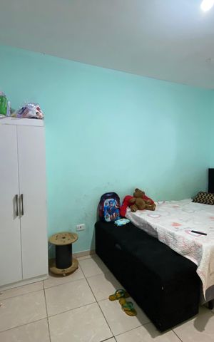 Casa à venda com 35m², 1 quarto e 4 vagas Casa à venda com 35m², 1 quarto e 4 vagasQuarto