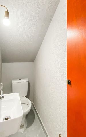 Casa à venda com 80m², 2 quartos e 1 vaga Casa à venda com 80m², 2 quartos e 1 vagaLavabo