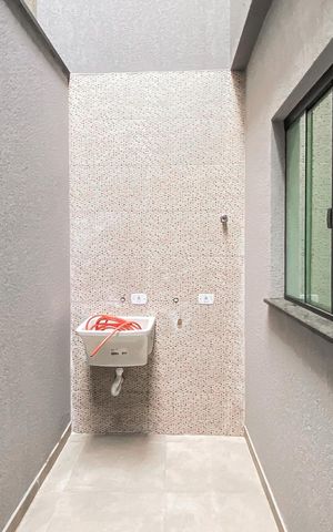 Casa à venda com 80m², 2 quartos e 1 vaga Casa à venda com 80m², 2 quartos e 1 vagaÁrea de Serviço