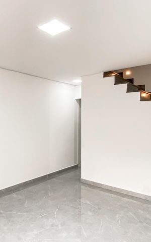 Casa à venda com 80m², 2 quartos e 1 vaga Casa à venda com 80m², 2 quartos e 1 vagaSala