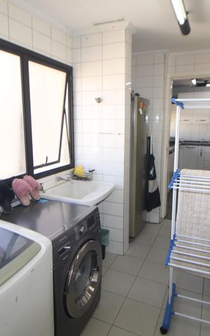 Apartamento para alugar com 254m², 3 quartos e 4 vagasÁrea de Serviço