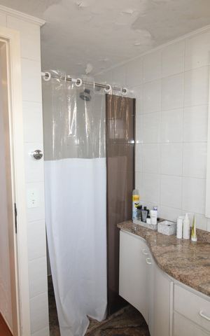 Apartamento para alugar com 254m², 3 quartos e 4 vagasQuarto 3 - Banheiro