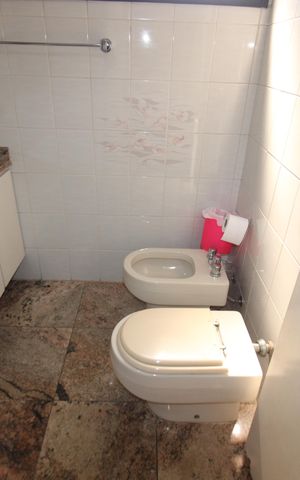 Apartamento para alugar com 254m², 3 quartos e 4 vagasQuarto 3 - Banheiro