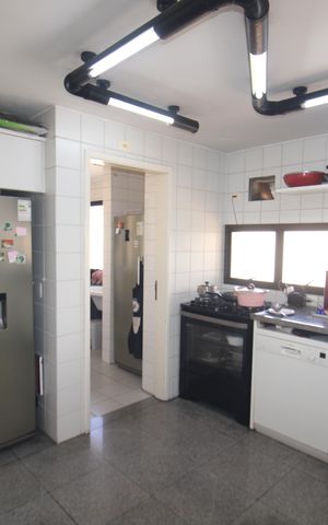 Apartamento para alugar com 254m², 3 quartos e 4 vagasCozinha