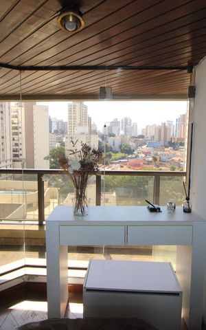 Apartamento para alugar com 254m², 3 quartos e 4 vagasVaranda