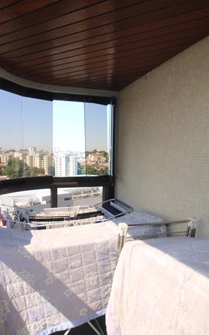 Apartamento para alugar com 254m², 3 quartos e 4 vagasQuarto 3 - Varanda