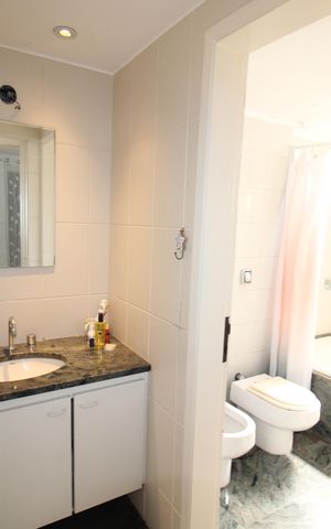 Apartamento para alugar com 254m², 3 quartos e 4 vagasQuarto 2 - Banheiro