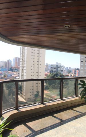 Apartamento para alugar com 254m², 3 quartos e 4 vagasSala - Varanda