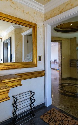 Apartamento à venda com 590m², 3 quartos e 5 vagas Apartamento à venda com 590m², 3 quartos e 5 vagasCorredor