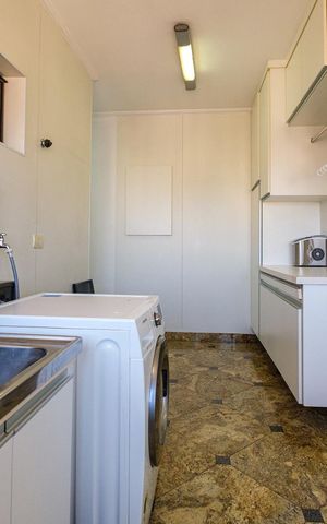 Apartamento à venda com 590m², 3 quartos e 5 vagas Apartamento à venda com 590m², 3 quartos e 5 vagasÁrea de Serviço