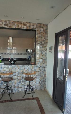 Casa à venda com 300m², 7 quartos e 1 vaga