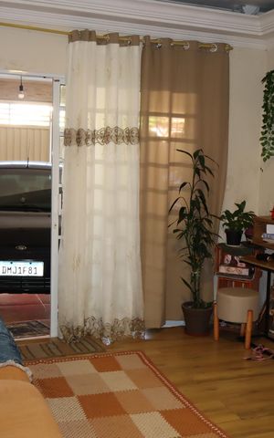 Casa para alugar com 200m², 4 quartos e 2 vagasSala