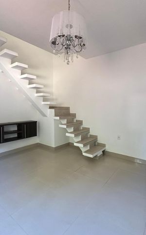 Casa de condomínio para alugar com 200m², 4 quartos e 3 vagasSala