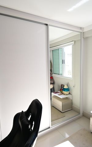 Apartamento à venda com 2m², 4 quartos e 2 vagasQuarto 3