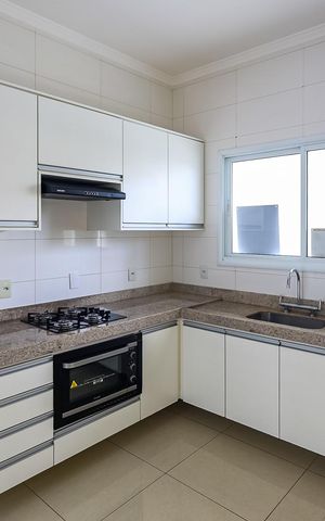 Apartamento para alugar com 105m², 3 quartos e 2 vagas Apartamento para alugar com 105m², 3 quartos e 2 vagasCozinha
