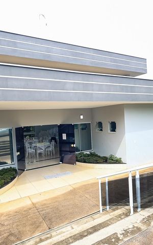 Apartamento para alugar com 105m², 3 quartos e 2 vagas Apartamento para alugar com 105m², 3 quartos e 2 vagasFachada