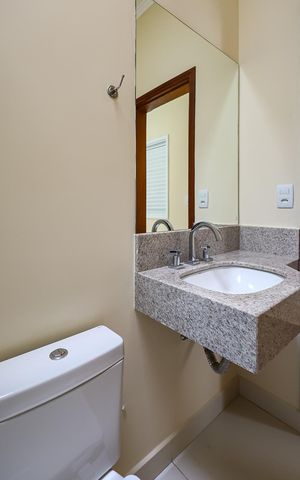 Apartamento para alugar com 105m², 3 quartos e 2 vagas Apartamento para alugar com 105m², 3 quartos e 2 vagasBanheiro da Suíte 2