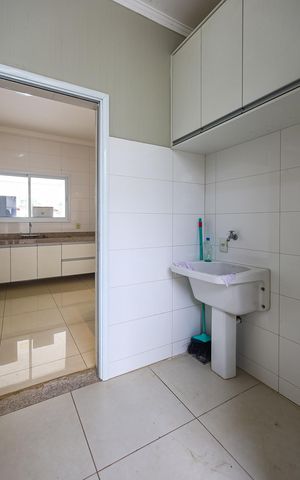 Apartamento para alugar com 105m², 3 quartos e 2 vagas Apartamento para alugar com 105m², 3 quartos e 2 vagasÁrea de serviço