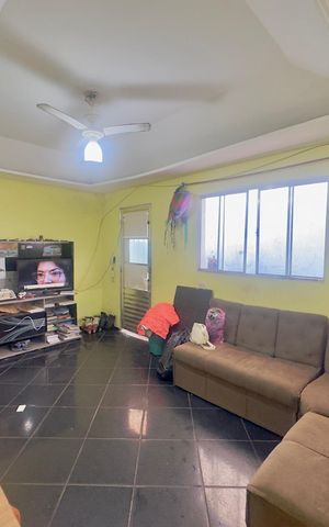 Casa à venda com 125m², 2 quartos e 1 vaga Casa à venda com 125m², 2 quartos e 1 vagaSala