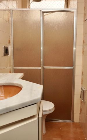 Apartamento à venda com 85m², 2 quartos e 1 vaga Apartamento à venda com 85m², 2 quartos e 1 vagaBanheiro Social