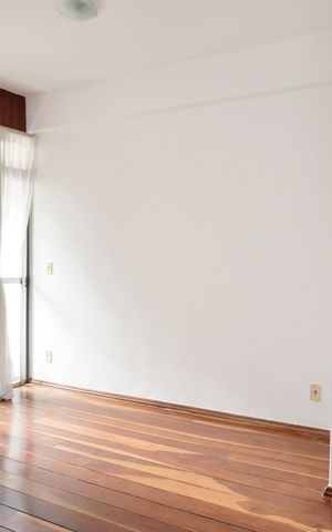 Apartamento à venda com 85m², 2 quartos e 1 vaga Apartamento à venda com 85m², 2 quartos e 1 vagaSala