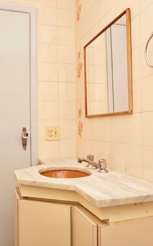 Apartamento à venda com 85m², 2 quartos e 1 vaga Apartamento à venda com 85m², 2 quartos e 1 vagaBanheiro Social