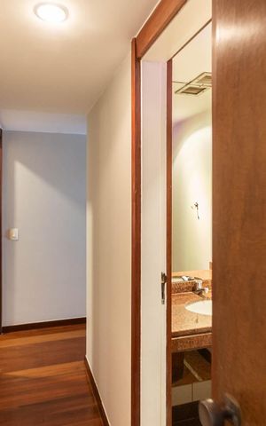 Apartamento para alugar com 156m², 4 quartos e 2 vagasCorredor