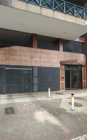 Apartamento para alugar com 156m², 4 quartos e 2 vagas