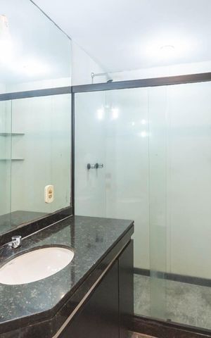 Apartamento para alugar com 156m², 4 quartos e 2 vagasBanheiro da Suíte