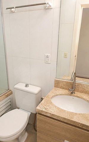 Casa de condomínio à venda com 61m², 2 quartos e 1 vaga Casa de condomínio à venda com 61m², 2 quartos e 1 vagaBanheiro social