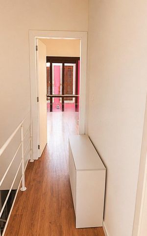 Casa de condomínio à venda com 61m², 2 quartos e 1 vaga Casa de condomínio à venda com 61m², 2 quartos e 1 vagaCorredor