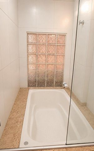 Casa de condomínio à venda com 61m², 2 quartos e 1 vaga Casa de condomínio à venda com 61m², 2 quartos e 1 vagaBanheiro social