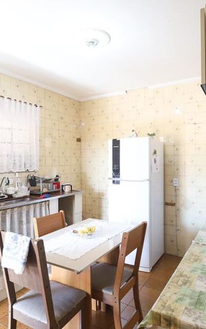 Casa à venda com 338m², 5 quartos e 3 vagas Casa à venda com 338m², 5 quartos e 3 vagasCasa 2 - Cozinha