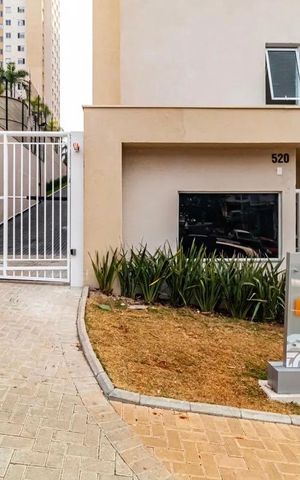Apartamento para alugar com 32m², 2 quartos e sem vaga Apartamento para alugar com 32m², 2 quartos e sem vagaFachada e portaria