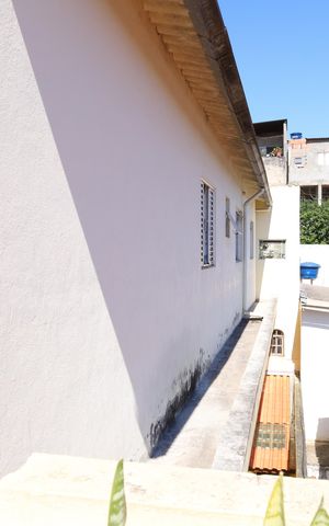 Casa à venda com 240m², 2 quartos e 2 vagasVaranda