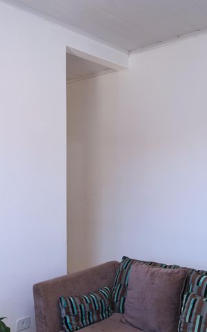 Casa à venda com 240m², 2 quartos e 2 vagasSala