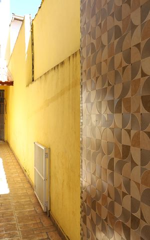 Casa à venda com 240m², 2 quartos e 2 vagasCorredor