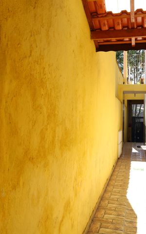 Casa à venda com 240m², 2 quartos e 2 vagasCorredor