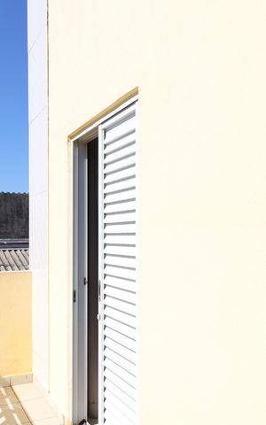 Casa à venda com 240m², 2 quartos e 2 vagasVaranda