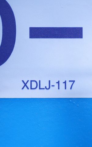 Casa à venda com 240m², 2 quartos e 2 vagasPlaca GRANDE instalada no portão do imóvel, dia 28/07/2026 - Código da placa: XDLJ-117