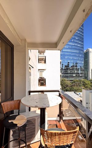 Apartamento para alugar com 90m², 3 quartos e 2 vagas Apartamento para alugar com 90m², 3 quartos e 2 vagasVaranda