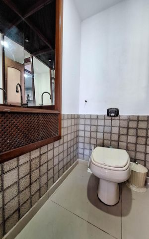 Casa de condomínio para alugar com 390m², 4 quartos e 2 vagas Casa de condomínio para alugar com 390m², 4 quartos e 2 vagasLavabo