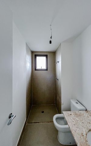 Apartamento à venda com 186m², 3 quartos e 2 vagasBanheiro da Suíte 2