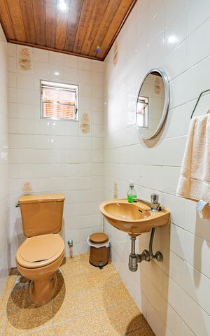 Apartamento à venda com 238m², 3 quartos e 2 vagas Apartamento à venda com 238m², 3 quartos e 2 vagasLavabo