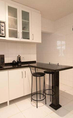 Casa à venda com 185m², 3 quartos e 2 vagas Casa à venda com 185m², 3 quartos e 2 vagasCozinha - Armários