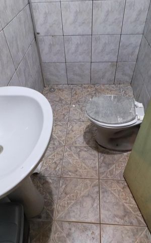 Casa para alugar com 125m², 2 quartos e 8 vagasBanheiro suite 