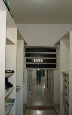 Casa de condomínio para alugar com 3000m², 6 quartos e 8 vagasCloset da suíte Master