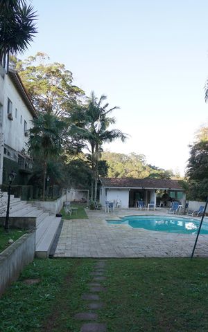 Casa de condomínio para alugar com 3000m², 6 quartos e 8 vagasÁrea externa