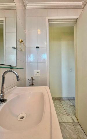 Apartamento à venda com 54m², 2 quartos e 1 vaga Apartamento à venda com 54m², 2 quartos e 1 vagaBanheiro