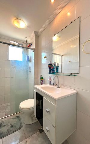Apartamento à venda com 54m², 2 quartos e 1 vaga Apartamento à venda com 54m², 2 quartos e 1 vagaBanheiro